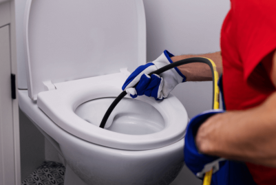 how-to-unblock-toilet-the-local-plumber